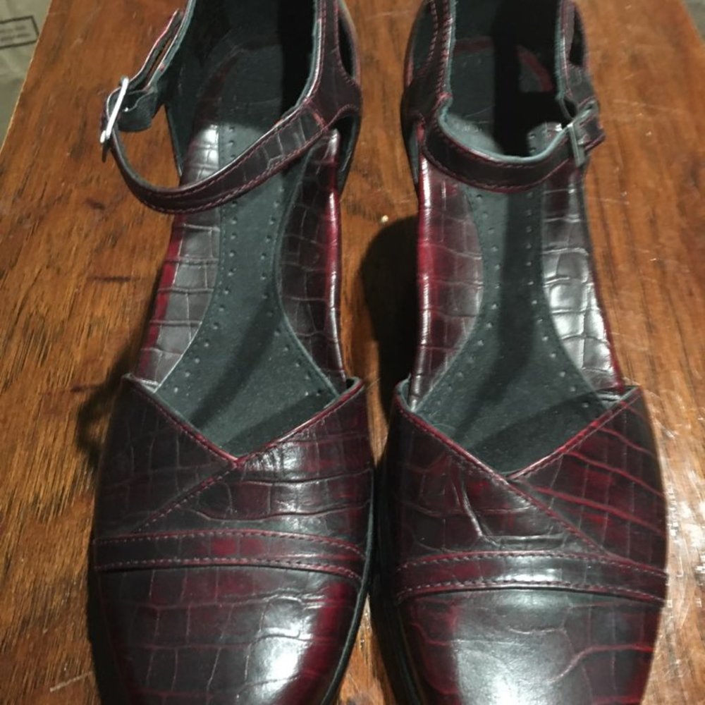 Dansko EU size 38 (us size 7.5)